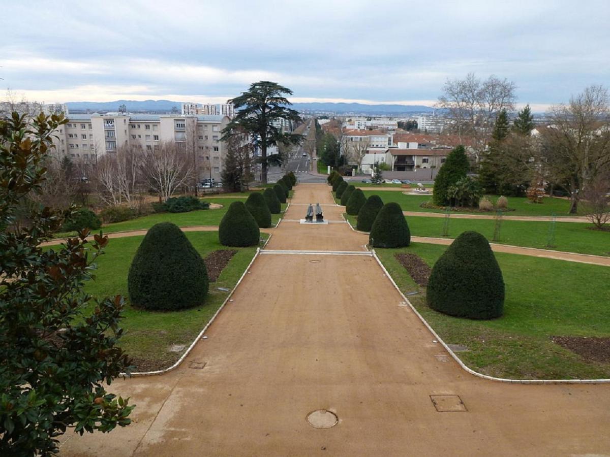 Apartamento Votre Cocon Parfait A 9 Min D'Eurexpo Et 14 Min Groupama Saint-Priest  Exterior foto