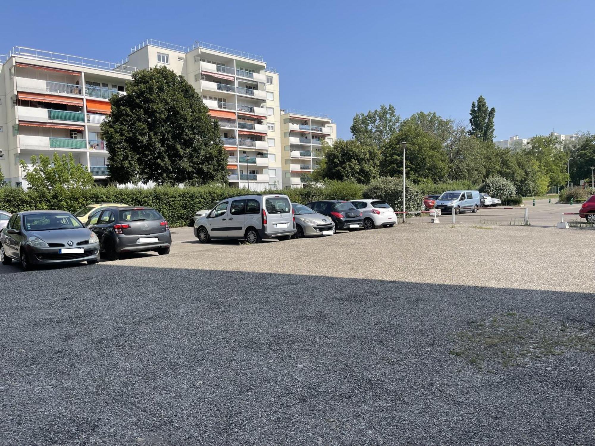 Apartamento Votre Cocon Parfait A 9 Min D'Eurexpo Et 14 Min Groupama Saint-Priest  Exterior foto